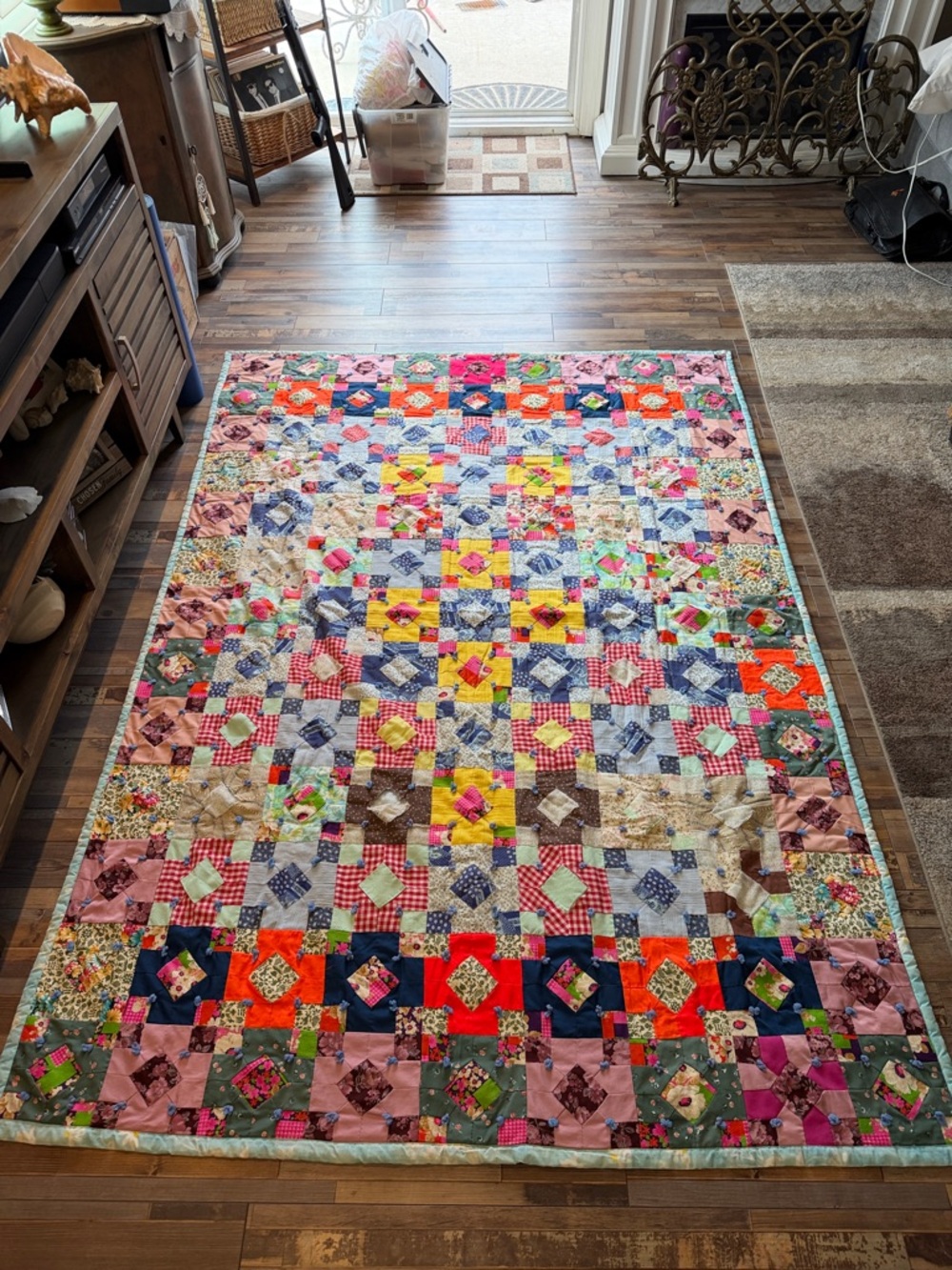 Vintage Hand Stitched Multicolor Patchwork Quilt - Cutter Quilt